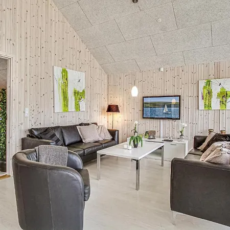 Gorgeous Home In Bogense With Sauna Semesterbostad Bogense